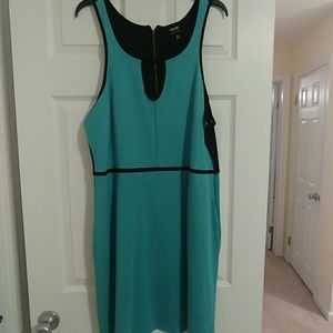 Sleeveless color block dress